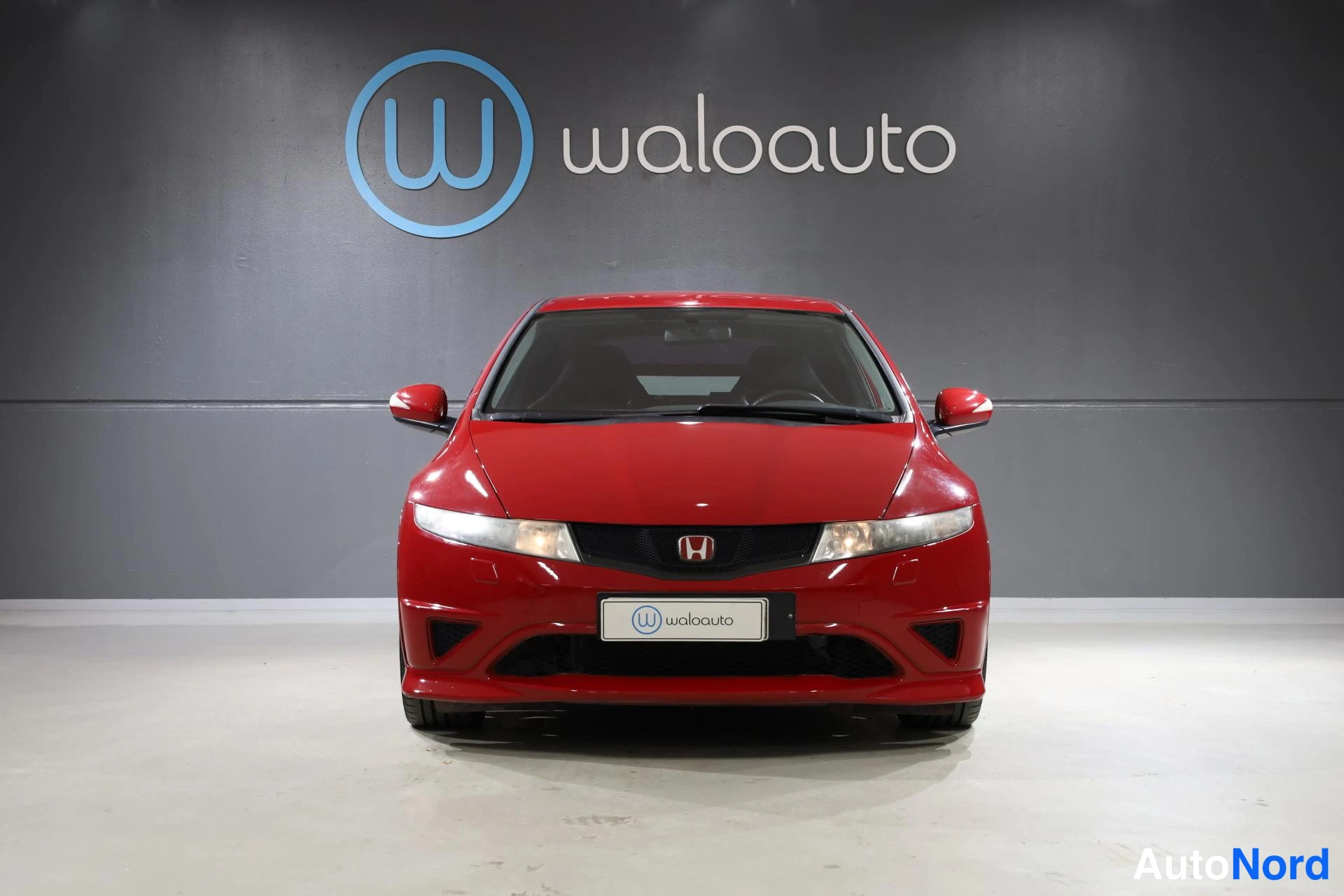 Punainen Honda Civic 2009, edestä, kuva 3