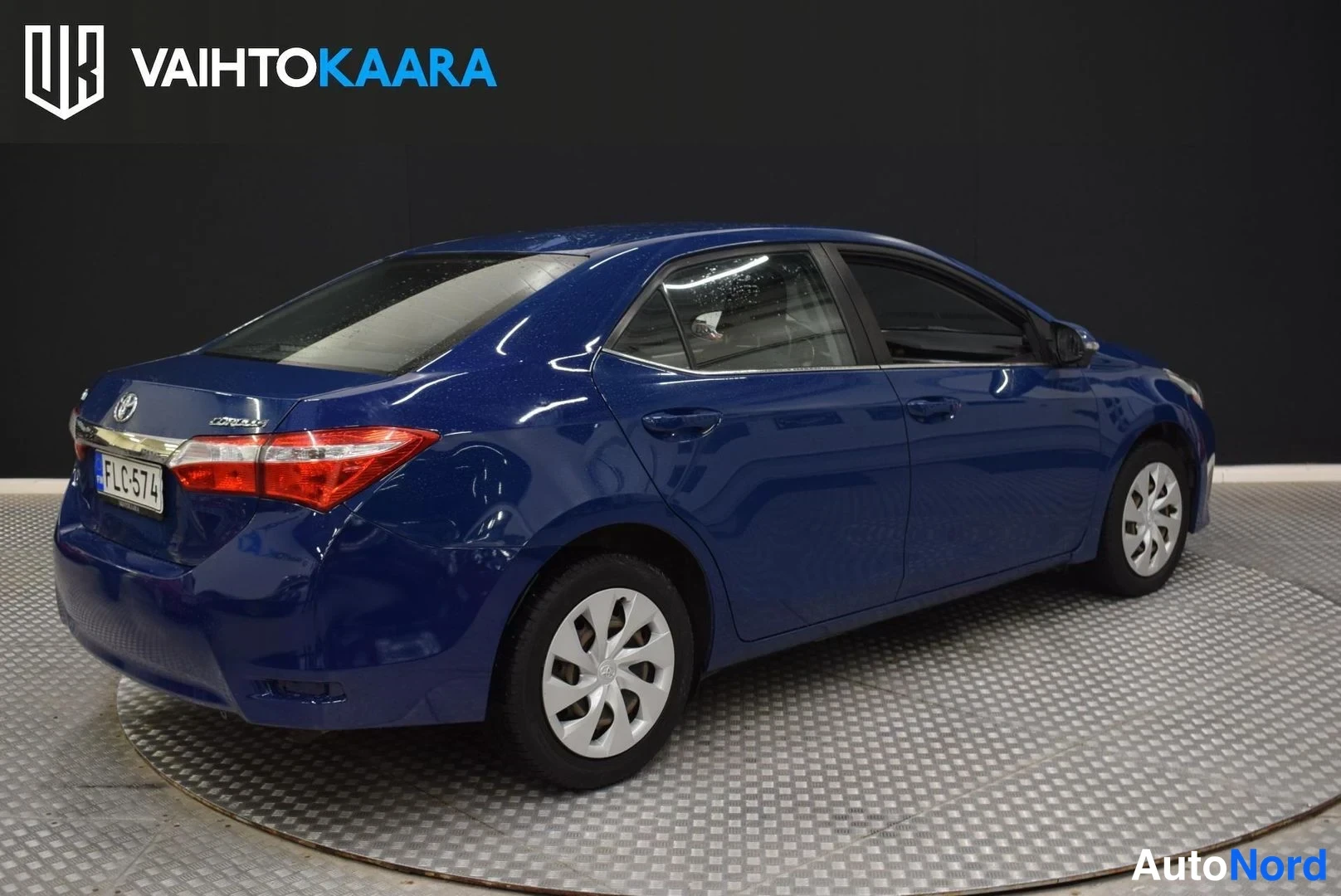 Sininen Toyota Corolla 2014, takaviisto, kuva 6