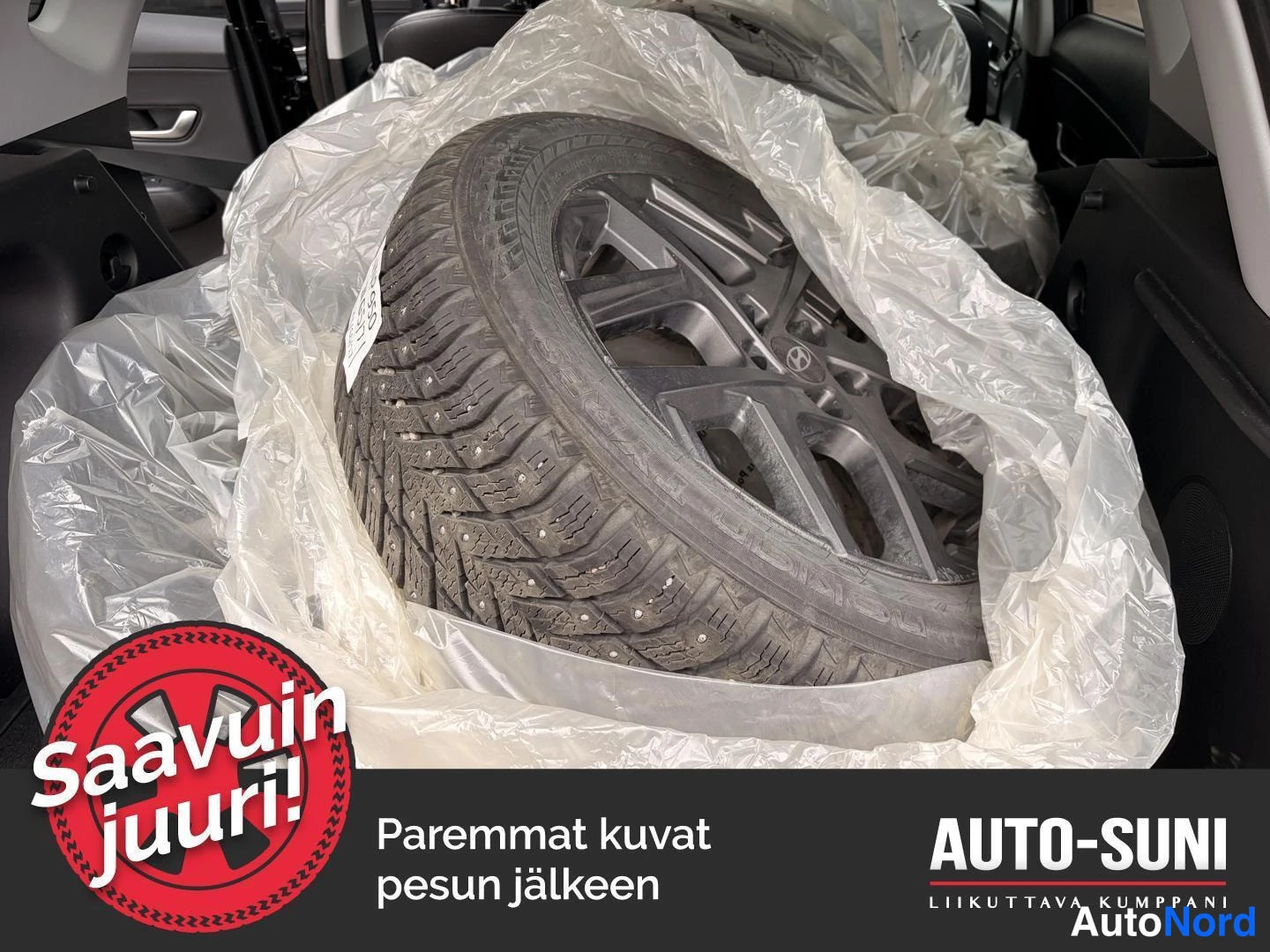 Svart Hyundai KONA Electric 2024, detalj, bild 5