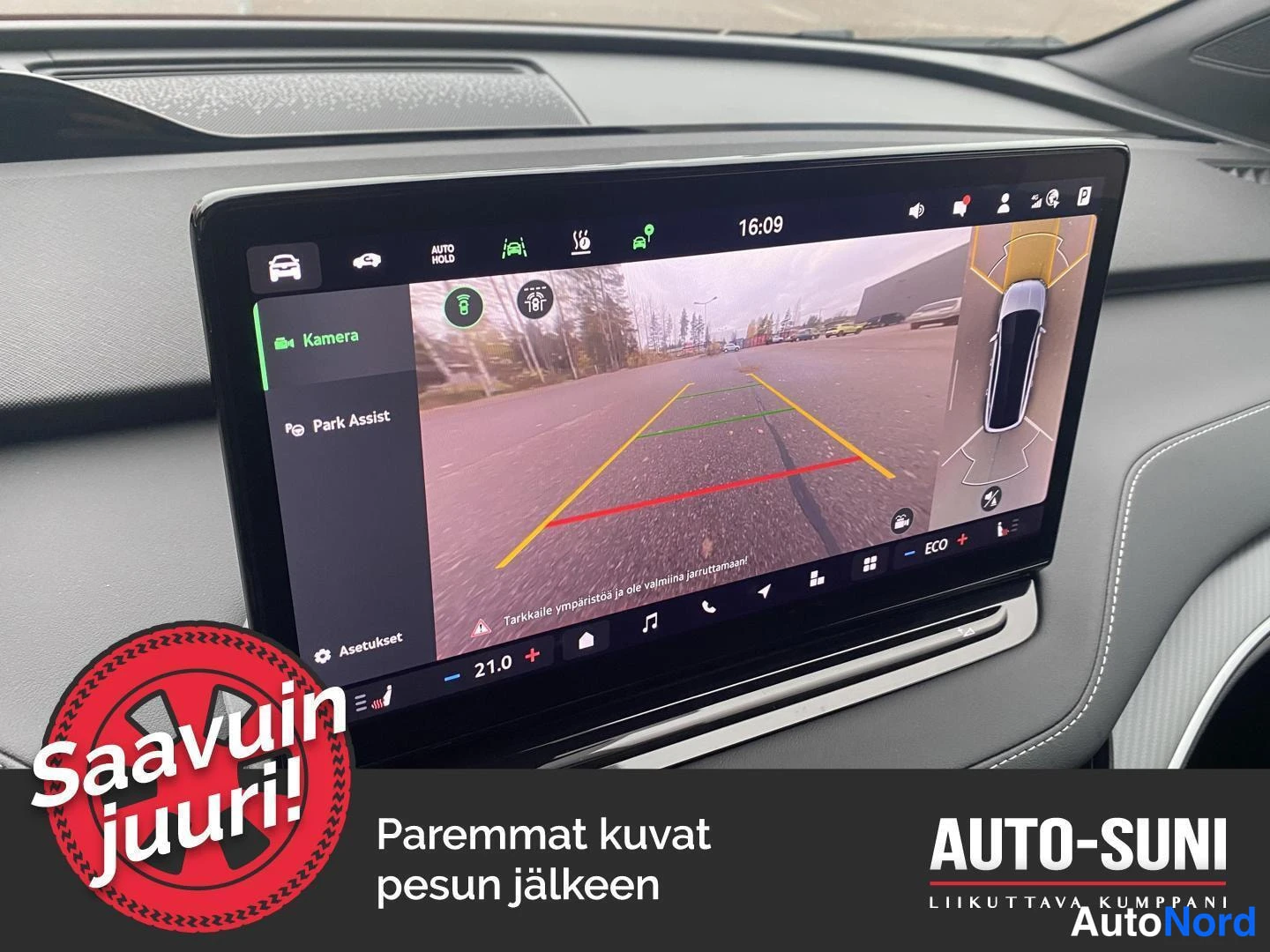 Punainen Skoda Enyaq 2026, yksityiskohta, kuva 26