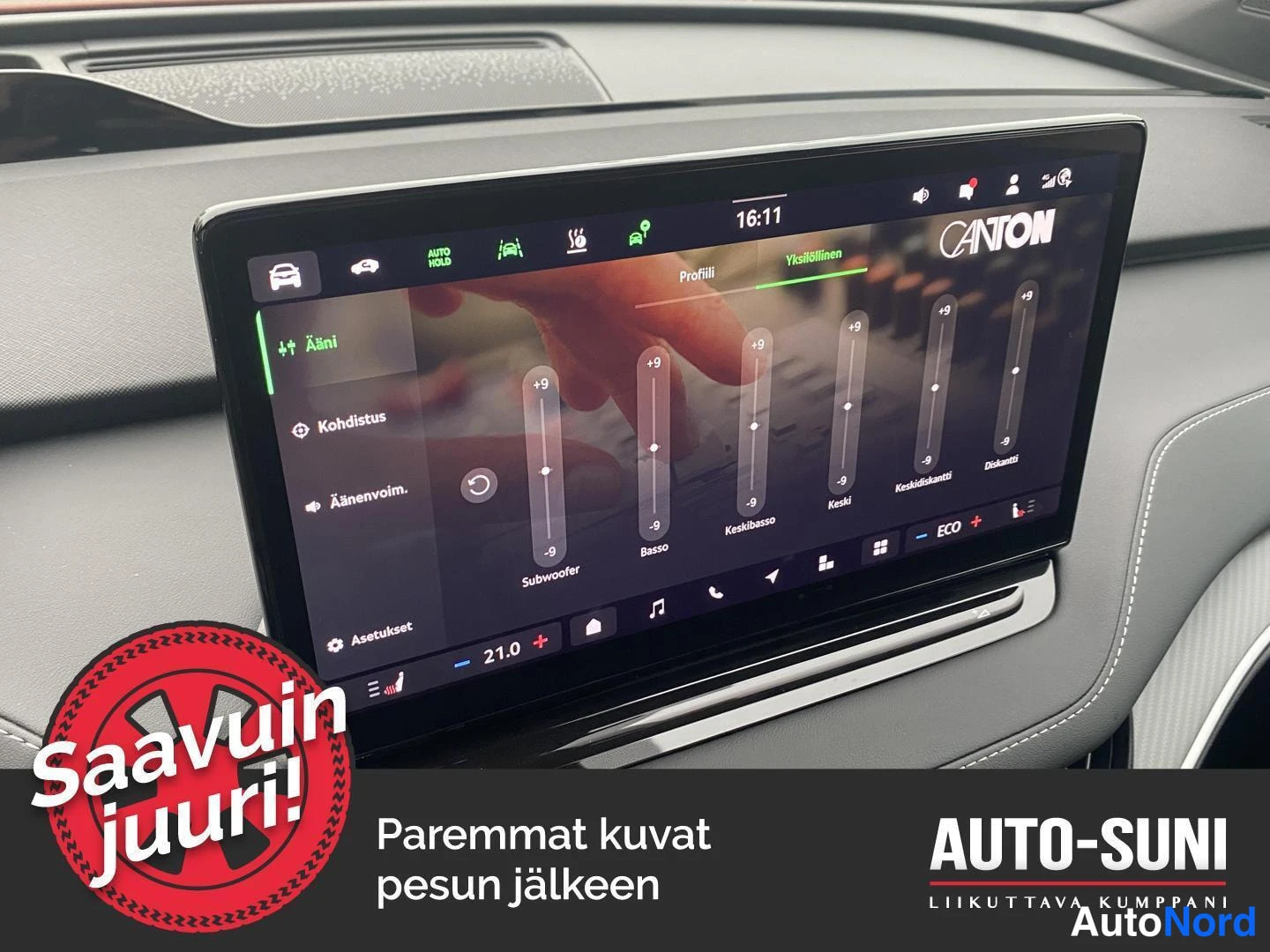Punainen Skoda Enyaq 2026, yksityiskohta, kuva 35
