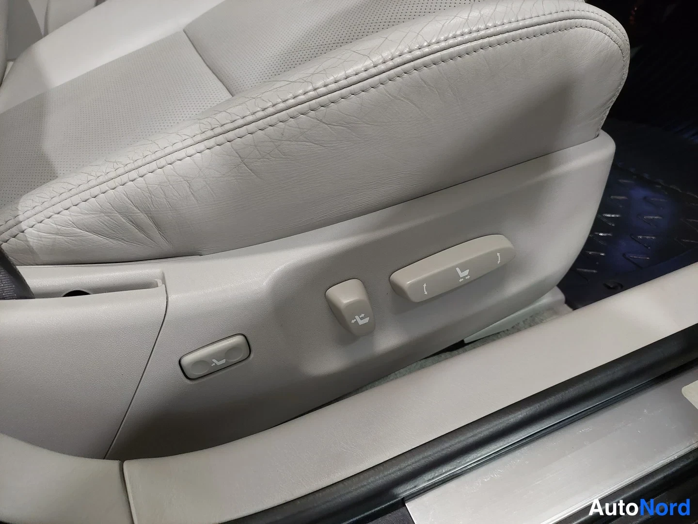 Harmaa Lexus GS 450h 2010, yksityiskohta, kuva 20