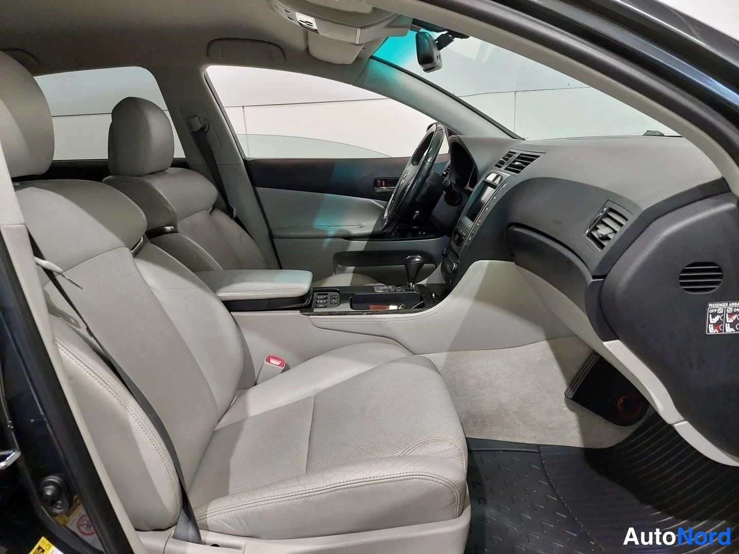 Harmaa Lexus GS 450h 2010, ohjaamo, kuva 9