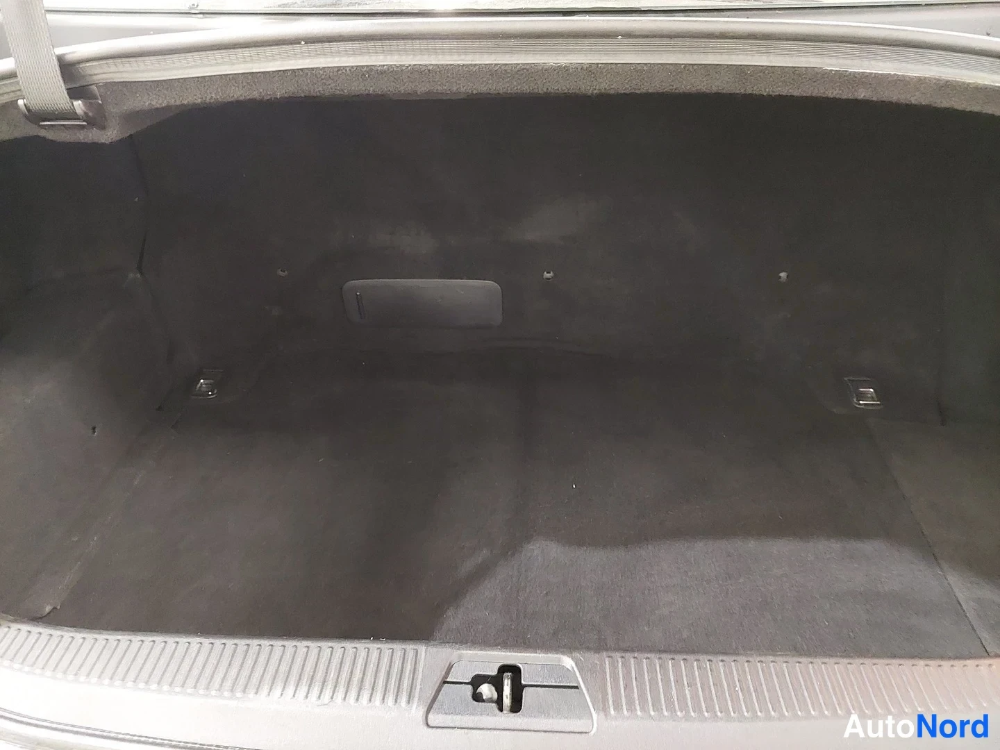 Harmaa Lexus GS 450h 2010, tavaratila, kuva 19