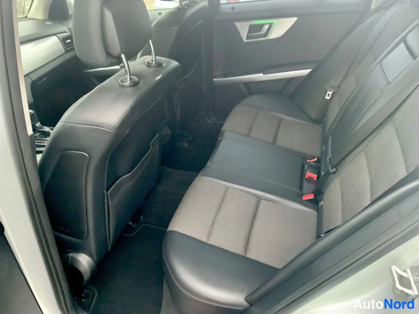 Hopea Mercedes-Benz GLK 220 CDI 4MATIC 2011, takaistuimet, kuva 9
