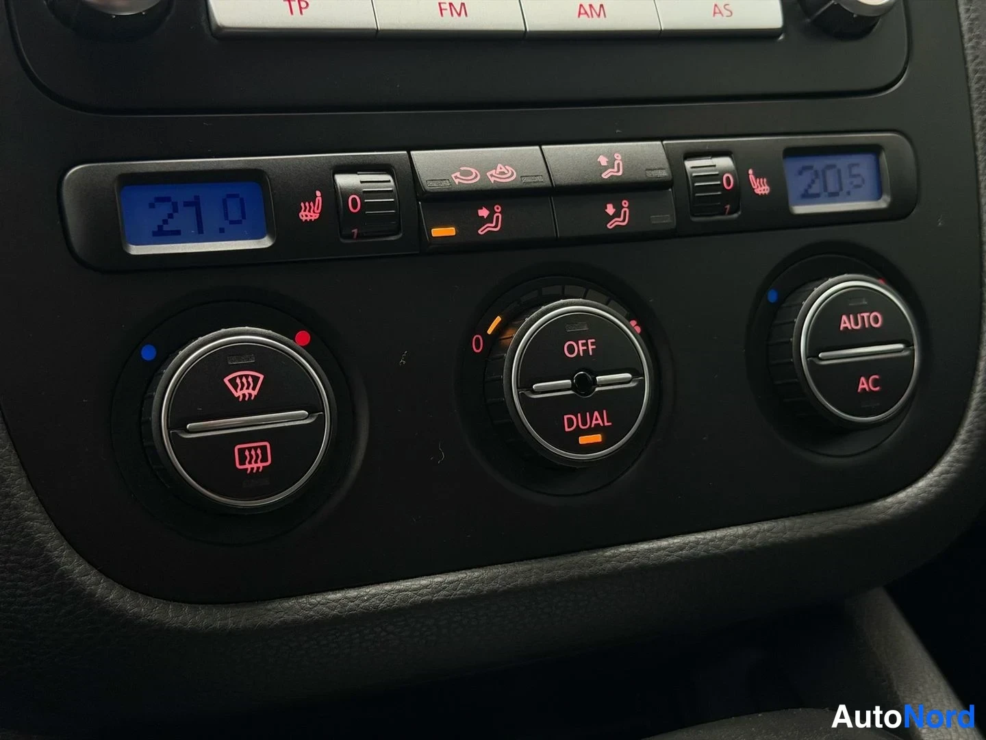 Silver Volkswagen Golf Variant 2008, detalj, bild 14