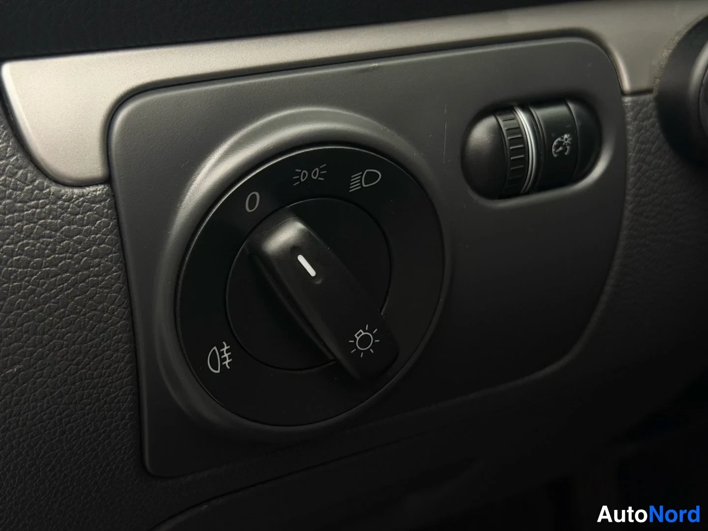 Silver Volkswagen Golf Variant 2008, detalj, bild 17