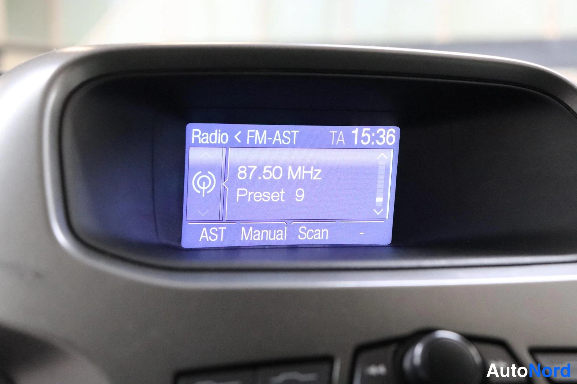 Sininen Ford Ranger 2015, yksityiskohta, kuva 17