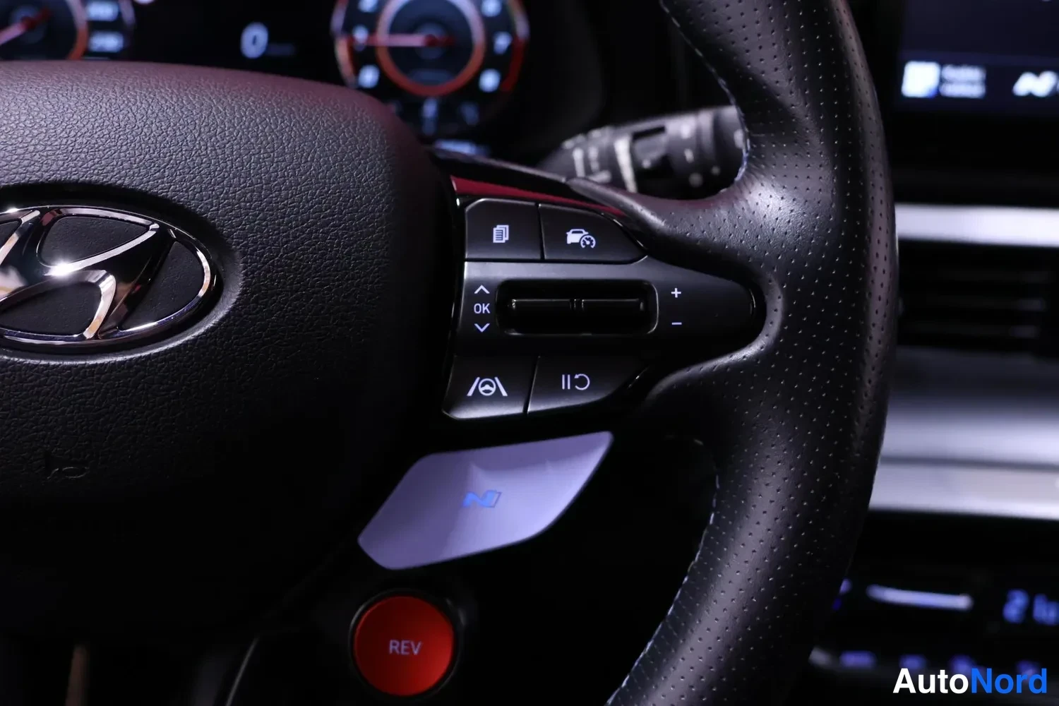 Valkoinen Hyundai i20 N 2021, yksityiskohta, kuva 18