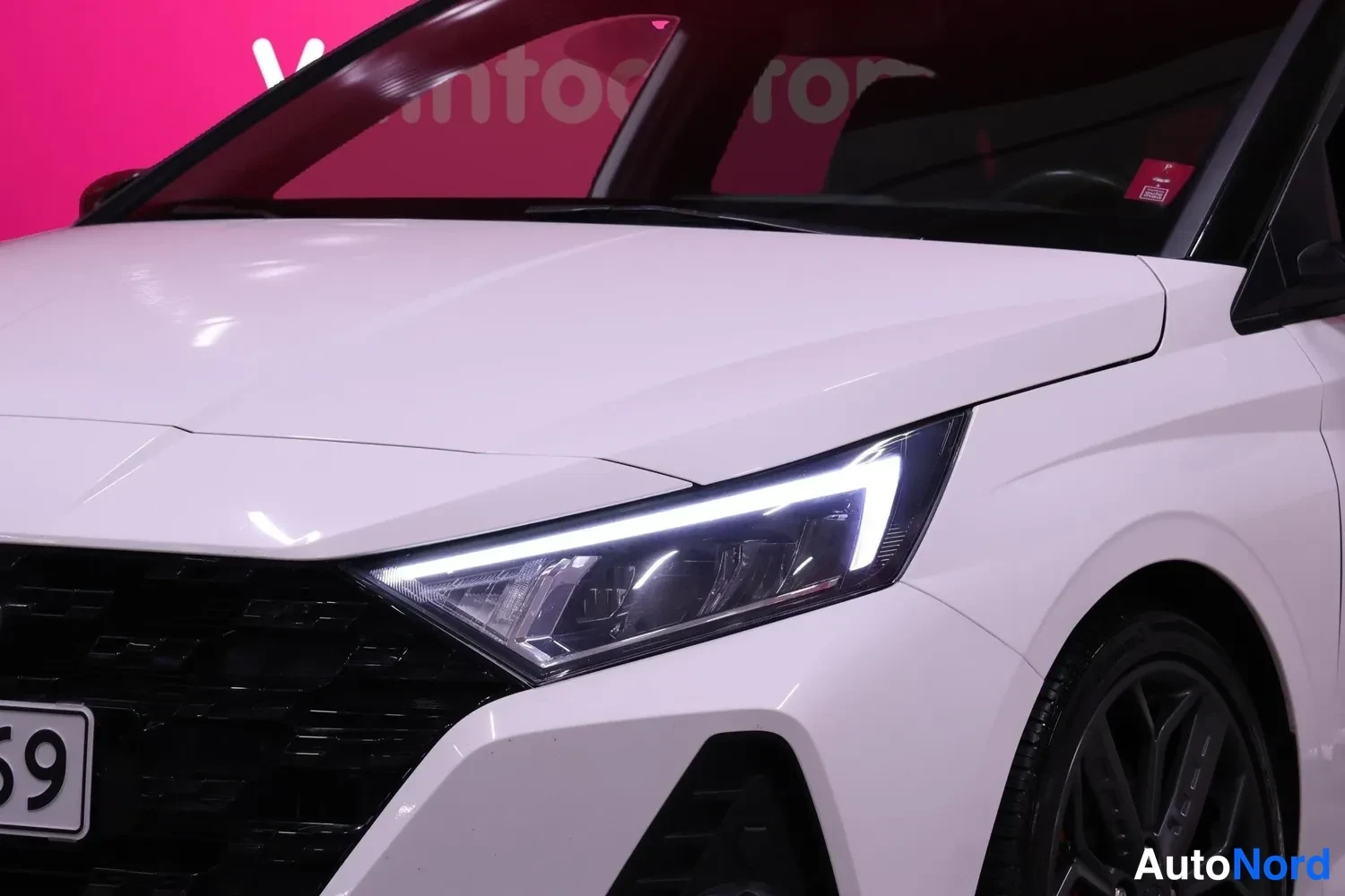 Valkoinen Hyundai i20 N 2021, yksityiskohta, kuva 13