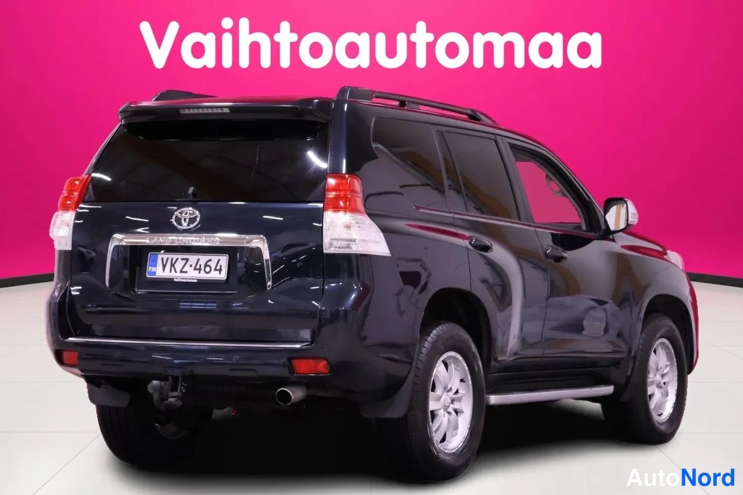 Harmaa Toyota Land Cruiser 2010, takaviisto, kuva 6