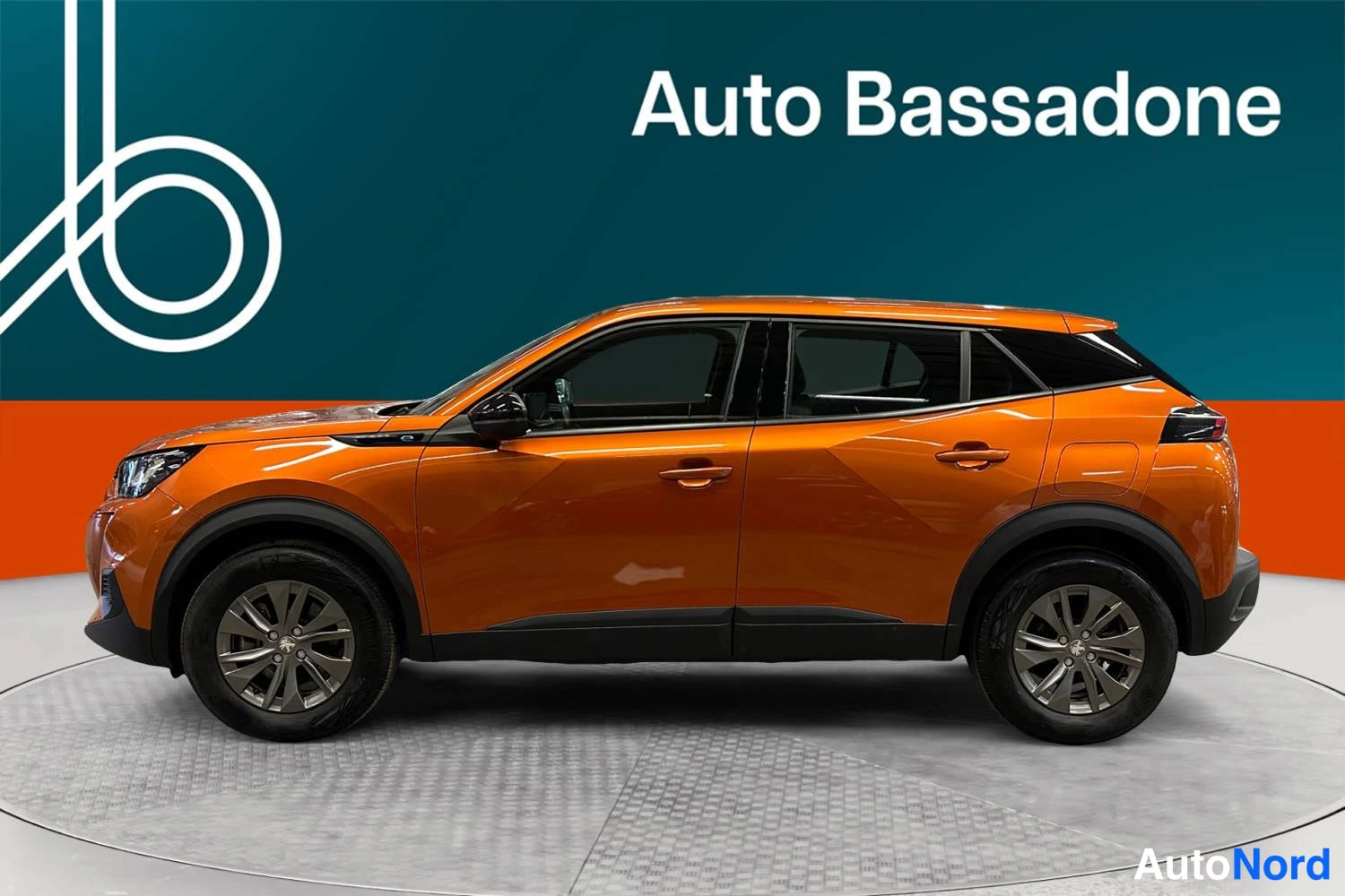 Oranssi Peugeot E-2008 2023, sivulta, kuva 5