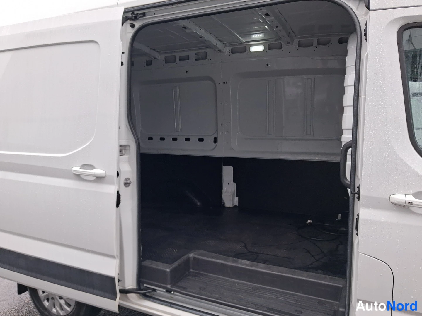 Valkoinen Maxus DELIVER 9 2023, tavaratila, kuva 14