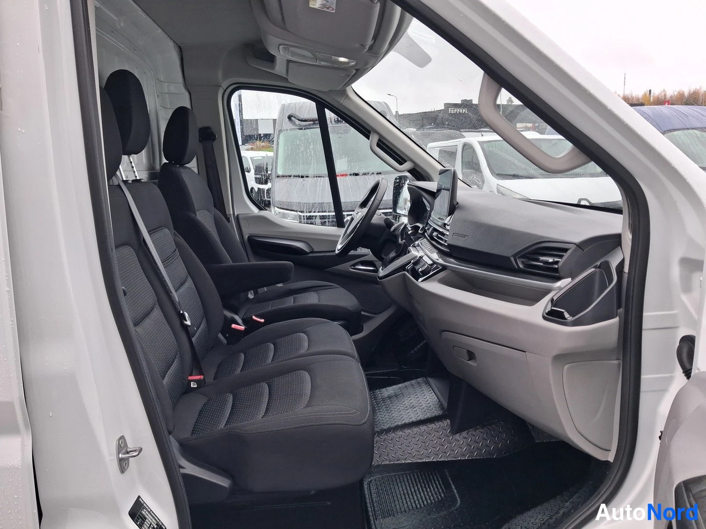 Valkoinen Maxus DELIVER 9 2023, etuistuimet, kuva 9