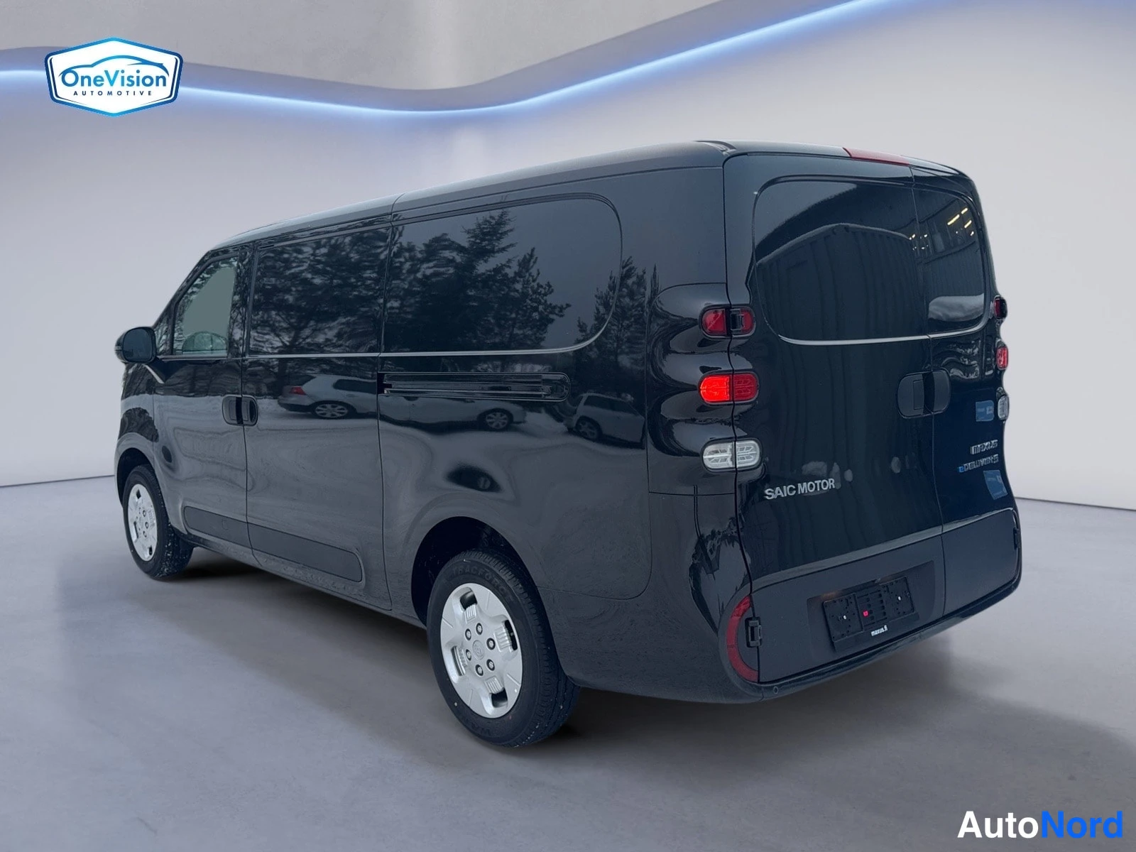 Musta Maxus e-Deliver 5 2026, takaviisto, kuva 6