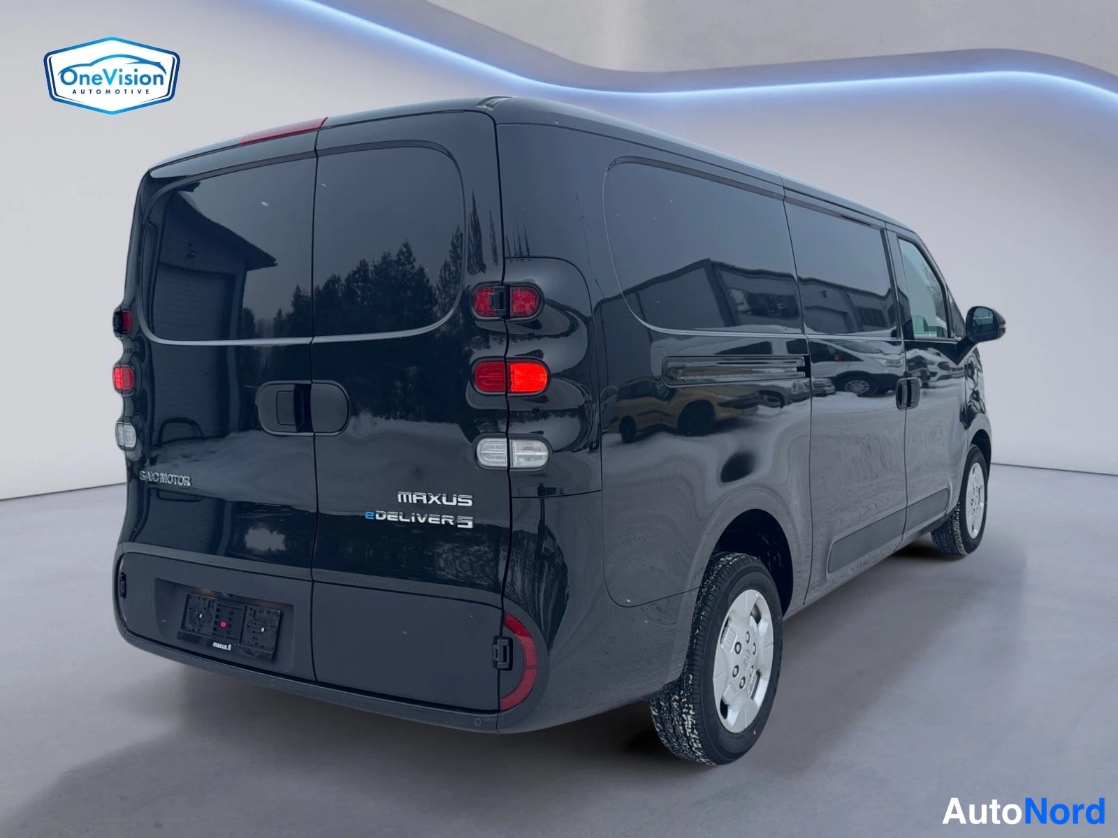 Musta Maxus e-Deliver 5 2026, takaviisto, kuva 7