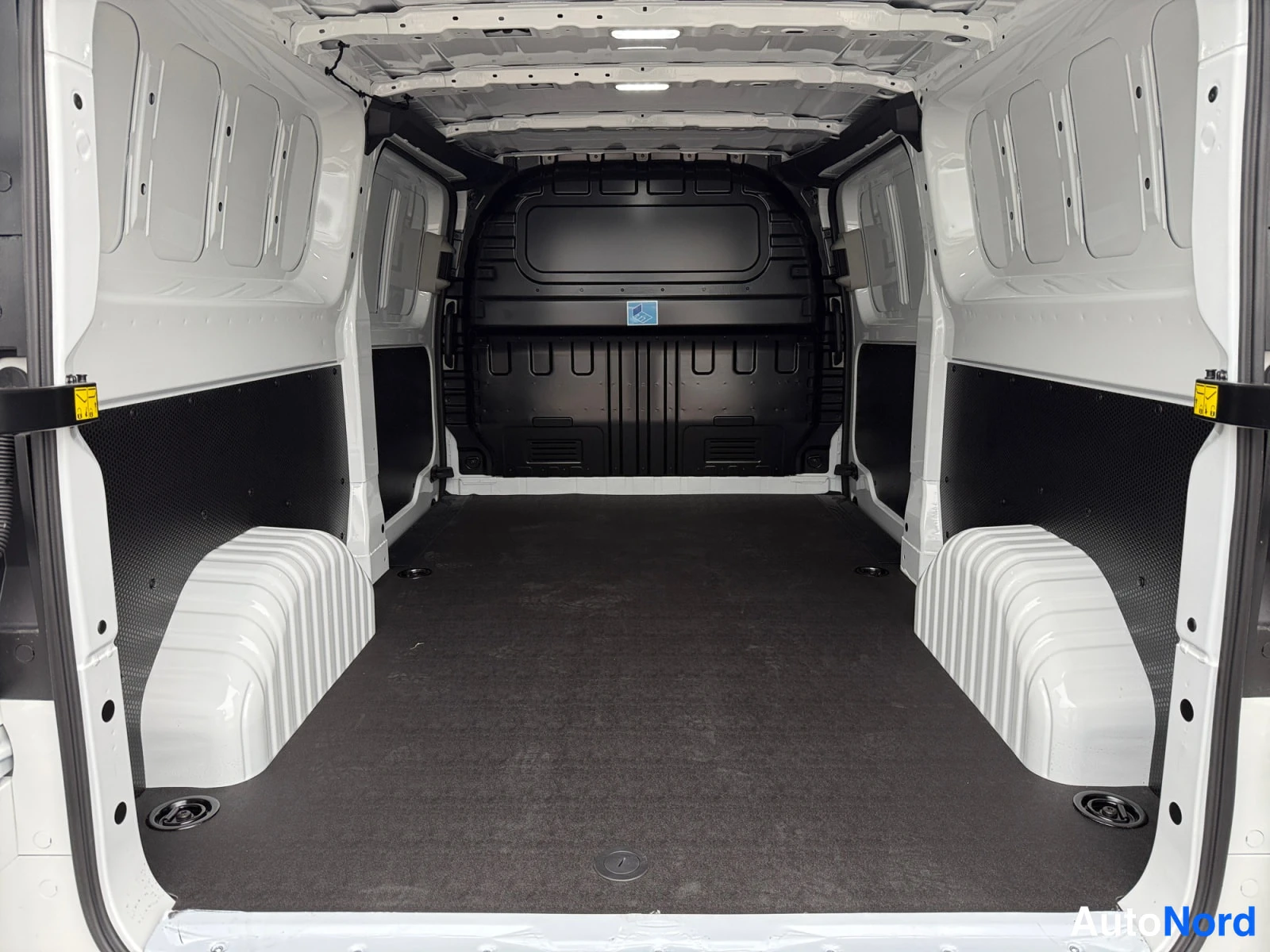 Valkoinen Maxus Deliver 7 2027, tavaratila, kuva 12