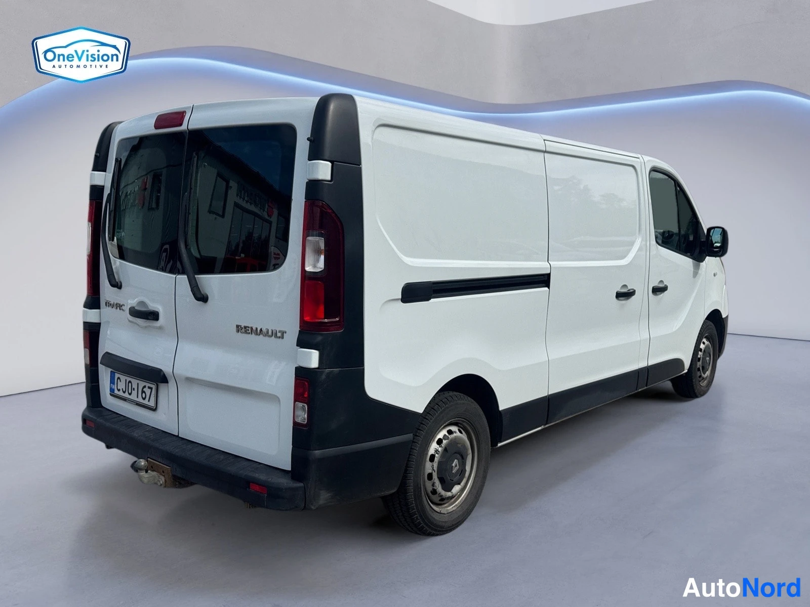 Valkoinen Renault Trafic 2015, takaviisto, kuva 7