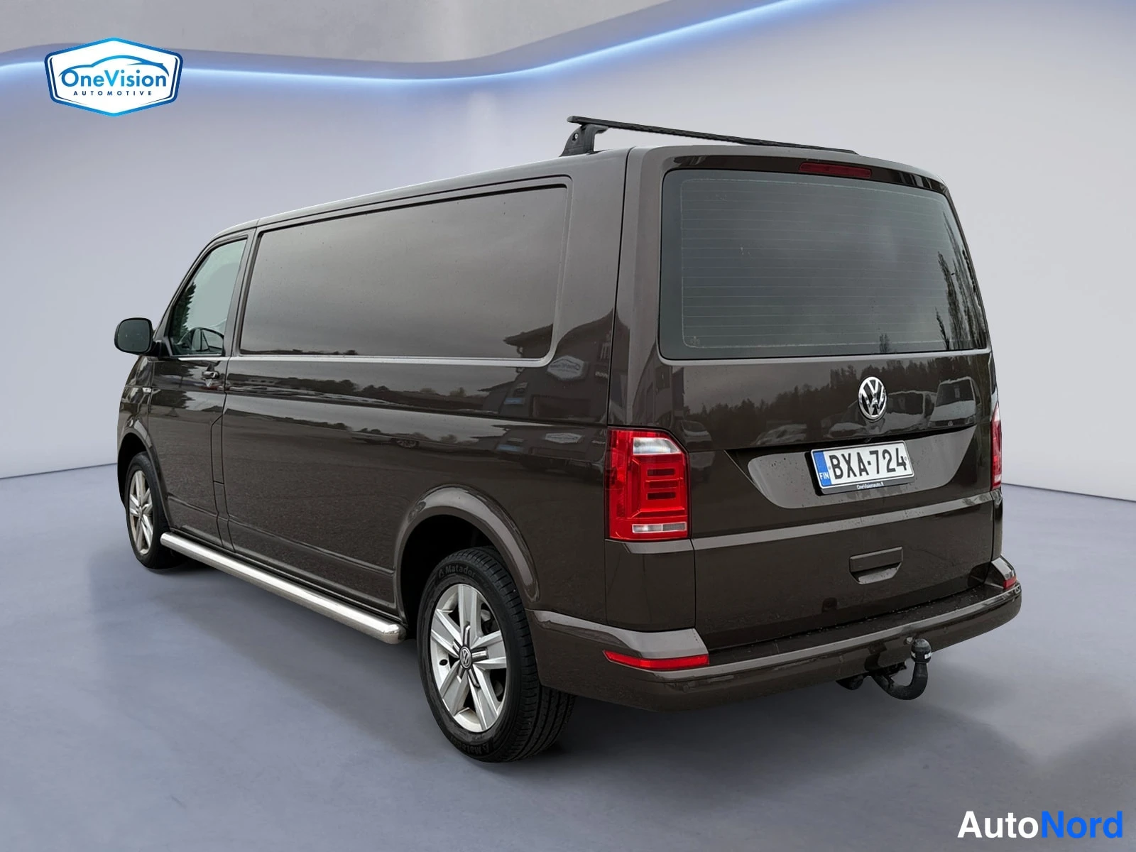 Ruskea Volkswagen Transporter 2019, takaviisto, kuva 7