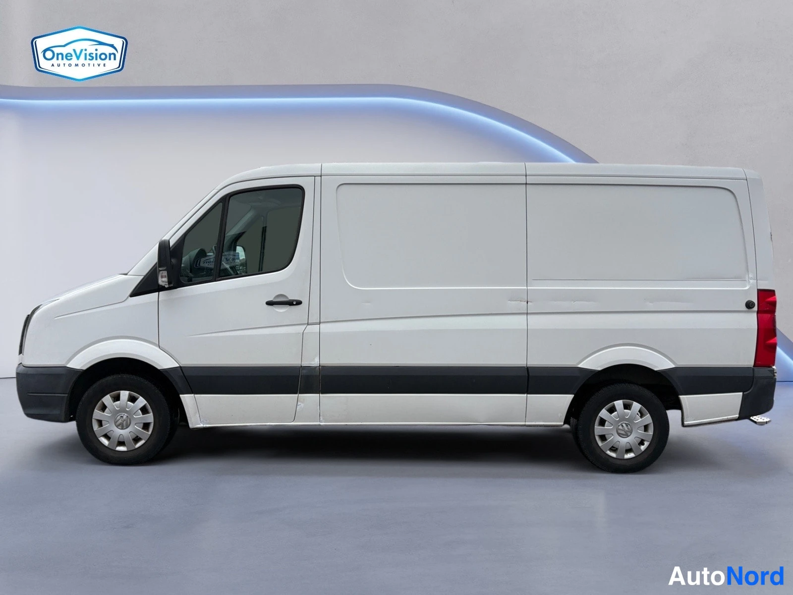 Valkoinen Volkswagen Crafter 2015, sivulta, kuva 5