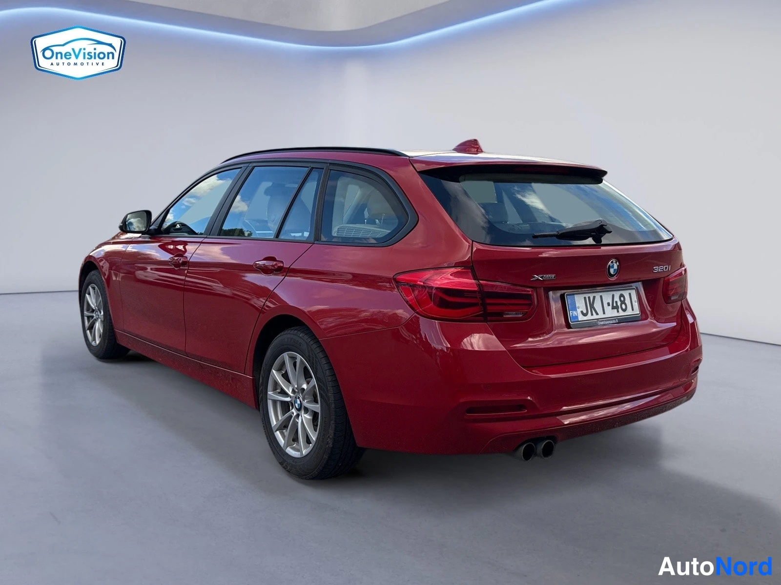 Punainen BMW 320i xDrive 2017, takaviisto, kuva 7