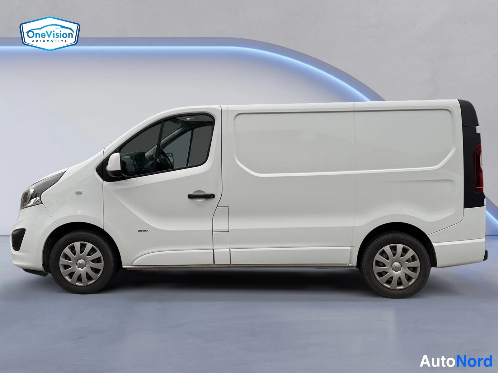 Valkoinen Opel Vivaro 2017, sivulta, kuva 5