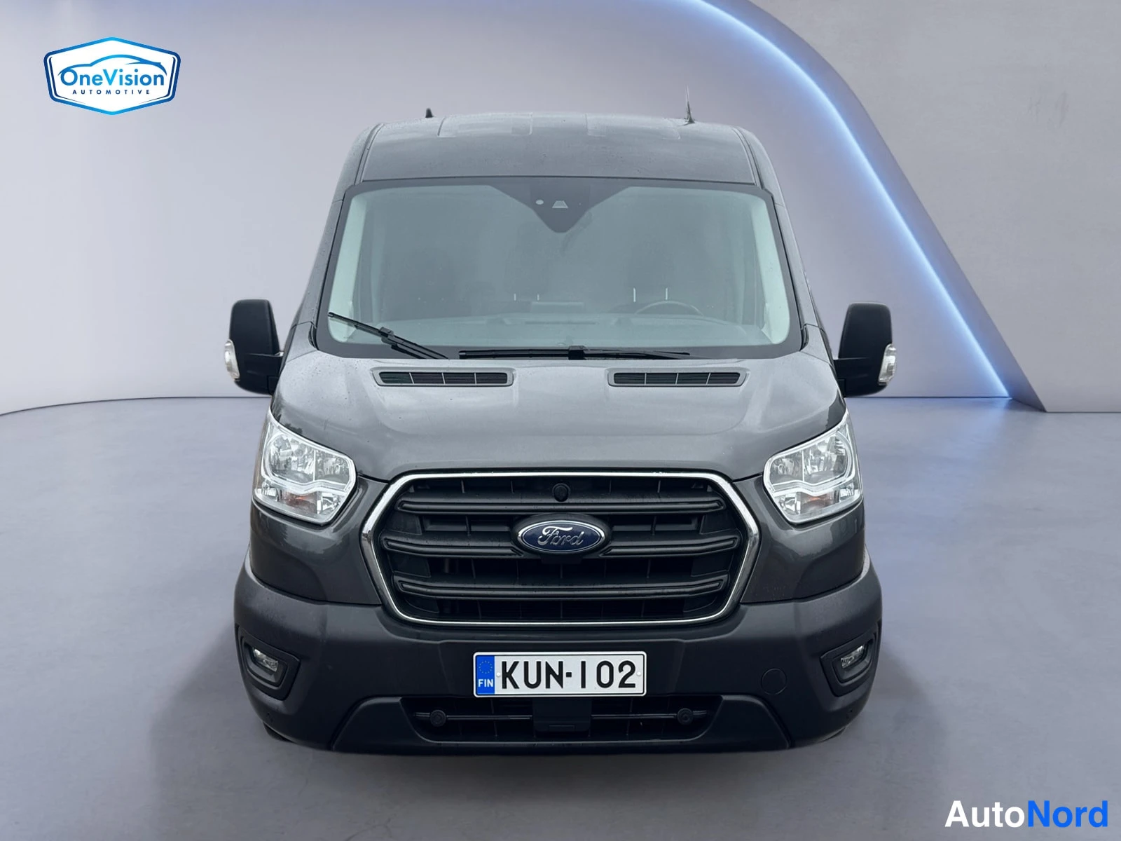 Harmaa Ford Transit 2021, edestä, kuva 4