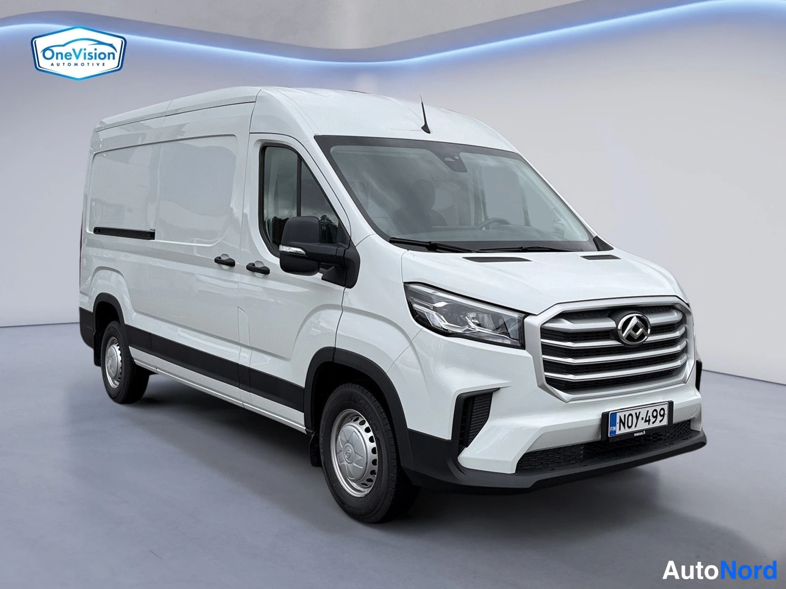 Valkoinen Maxus Deliver 9 2026, etuviisto, keula oikealle, kuva 2