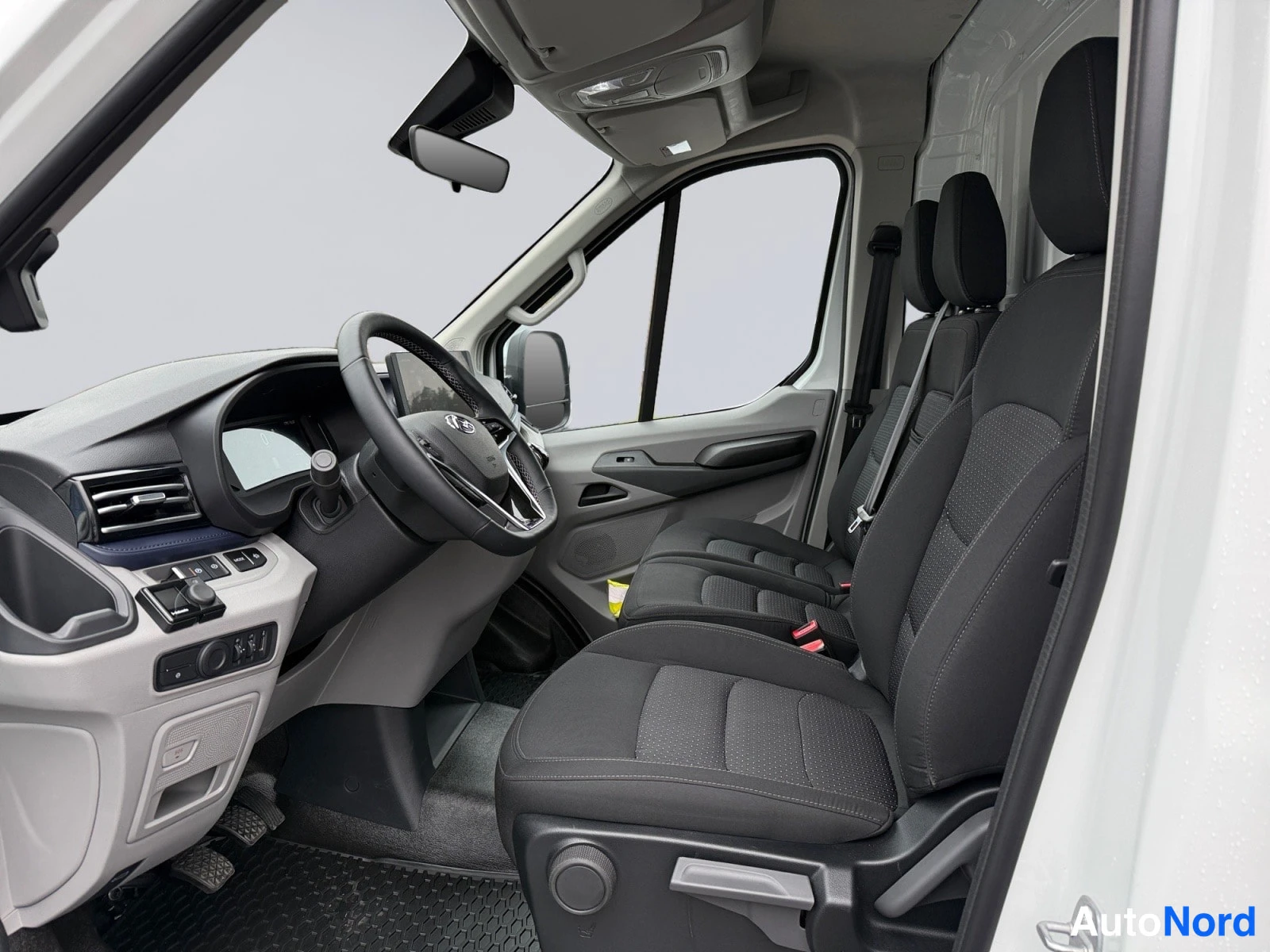Valkoinen Maxus Deliver 9 2026, ohjaamo, kuva 9
