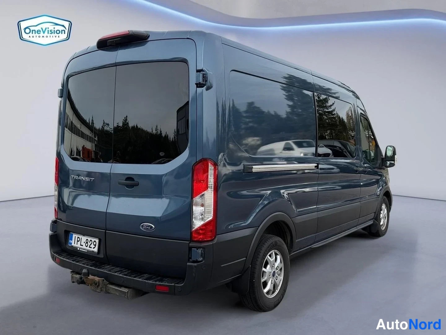Sininen Ford Transit 2022, takaviisto, kuva 7