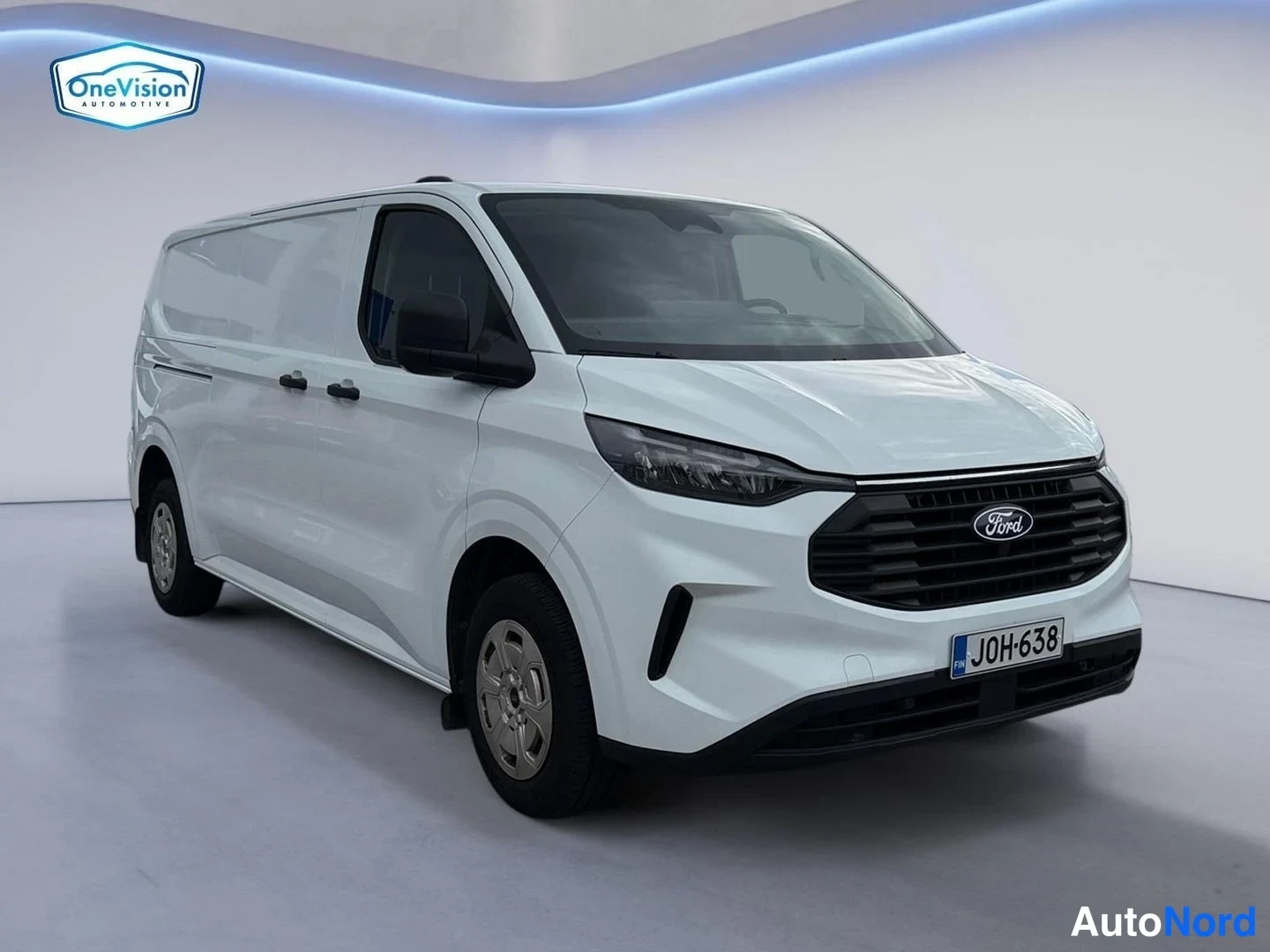 Valkoinen Ford Transit Custom 2026, etuviisto, keula oikealle, kuva 2