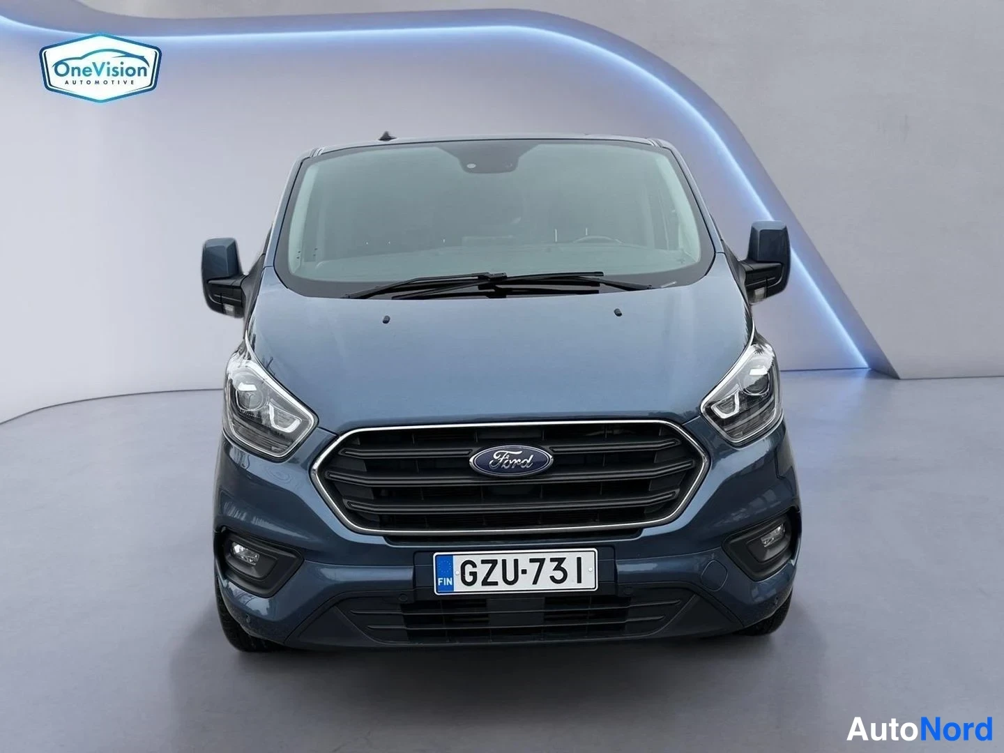 Sininen Ford Transit Custom 2021, edestä, kuva 3