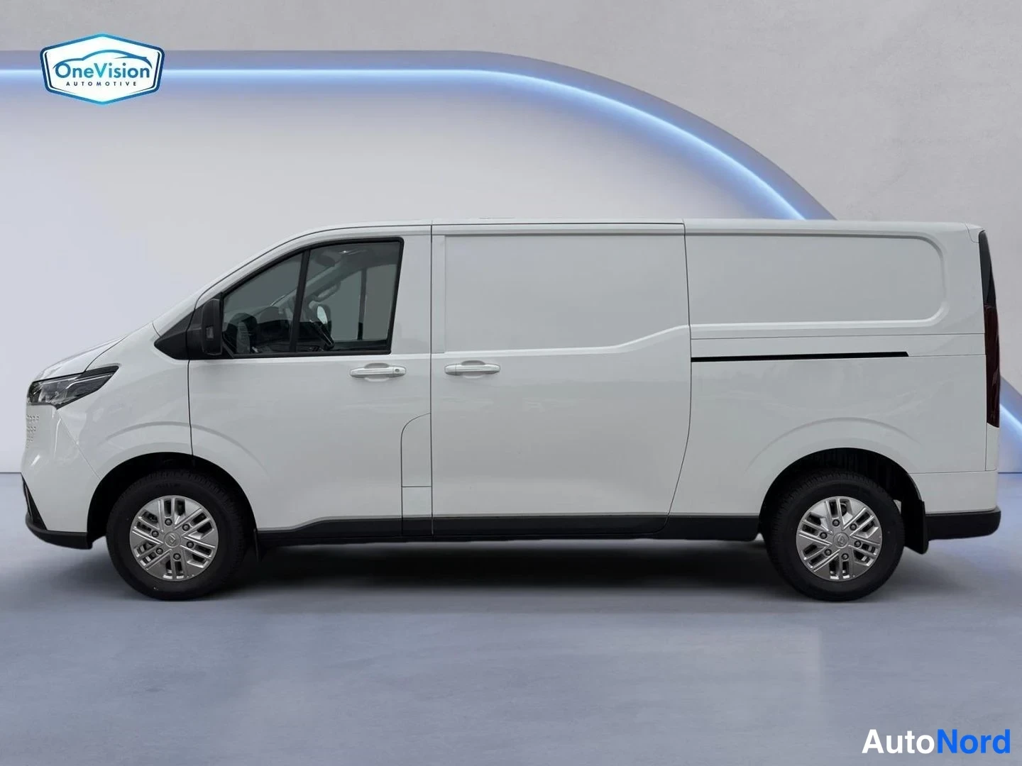 Valkoinen Maxus Deliver 7 2027, etuviisto, keula vasemmalle, kuva 2