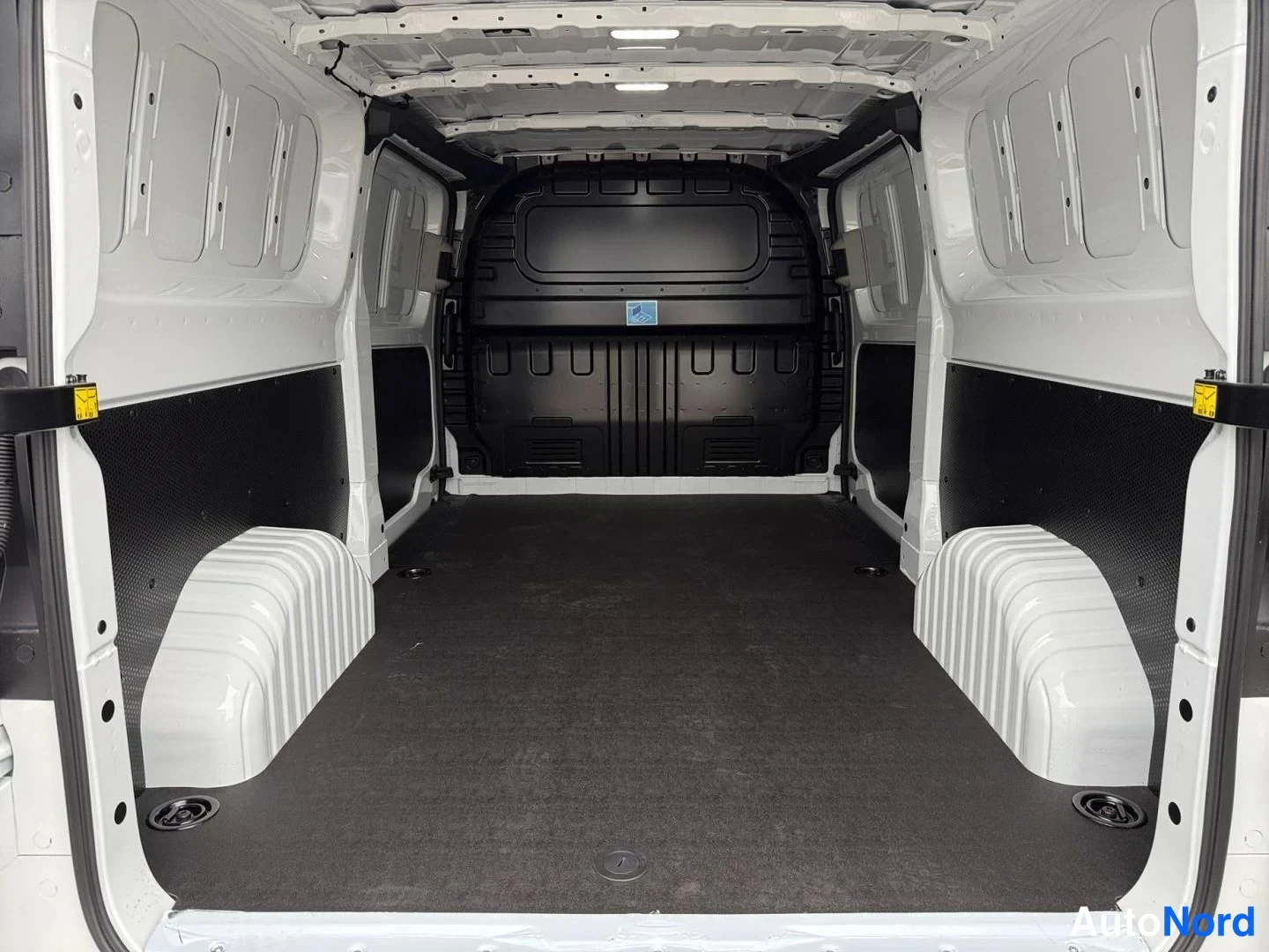 Valkoinen Maxus Deliver 7 2027, tavaratila, kuva 13