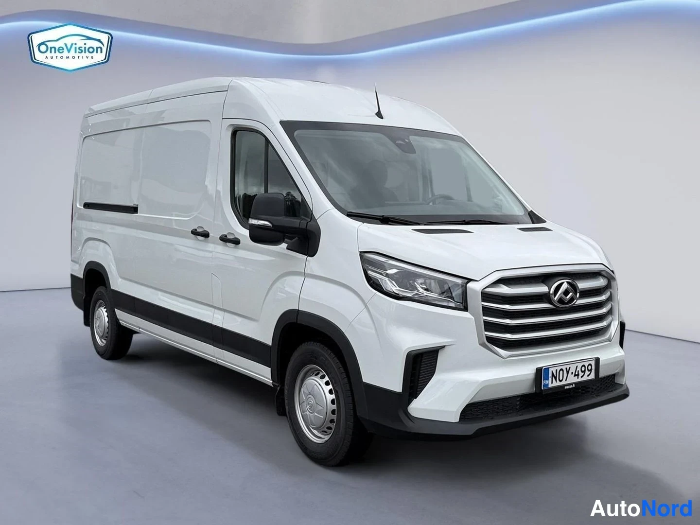 Valkoinen Maxus Deliver 9 2026, etuviisto, keula oikealle, kuva 2