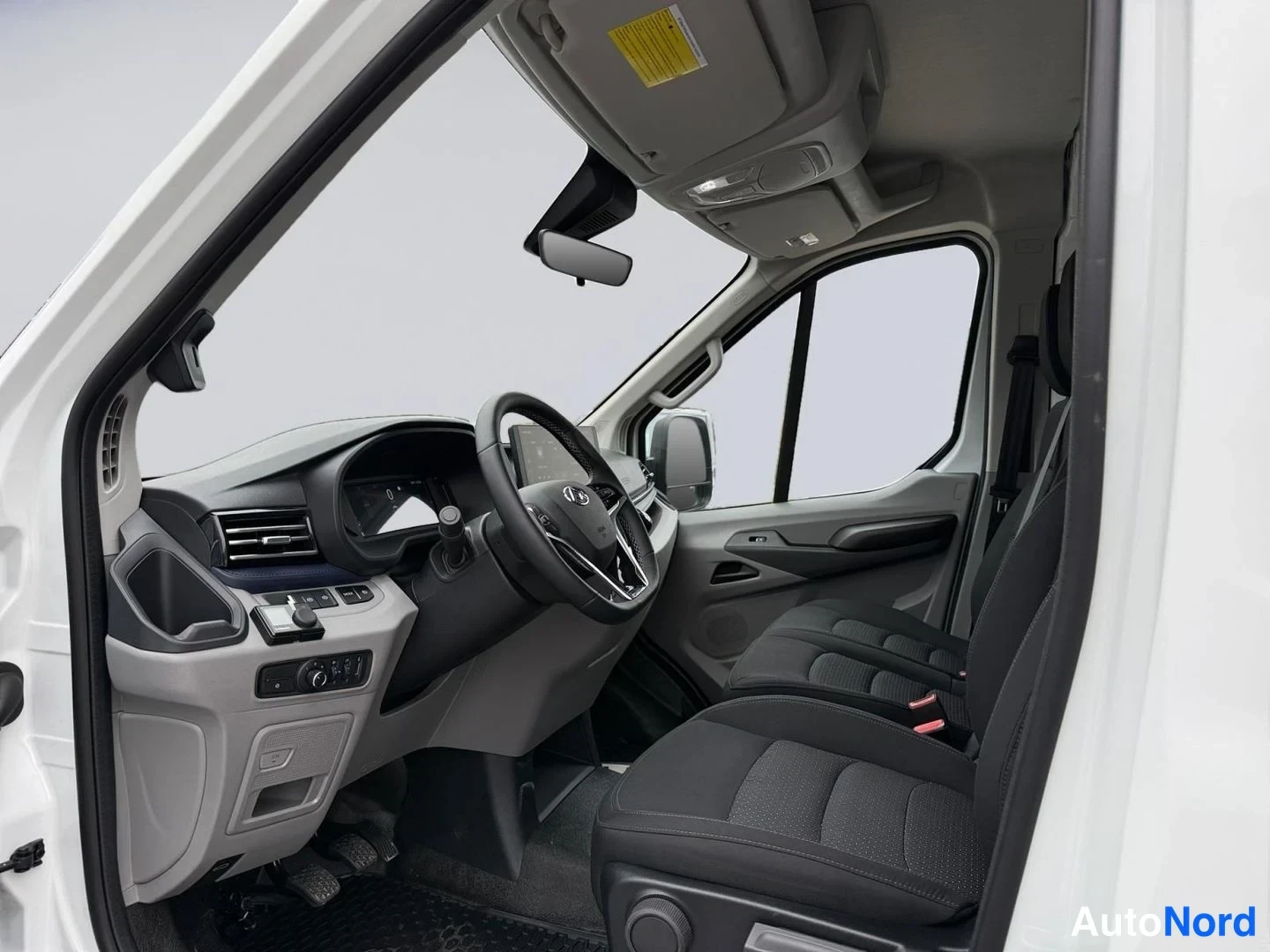 Valkoinen Maxus Deliver 9 2026, ohjaamo, kuva 8