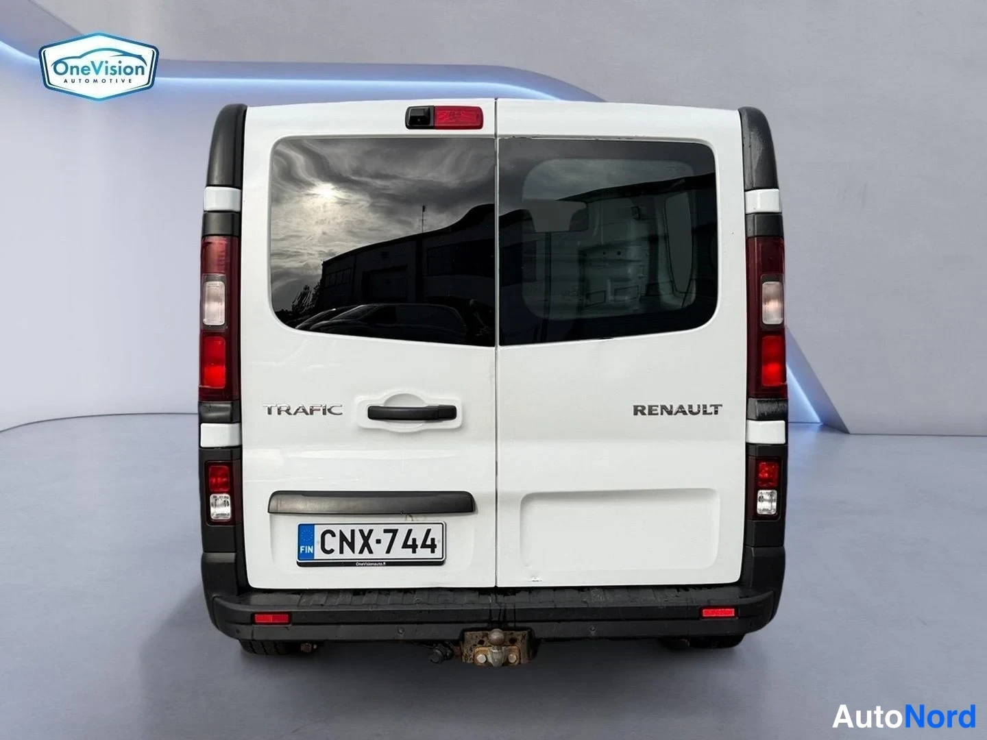 Valkoinen Renault Trafic 2020, takaa, kuva 8