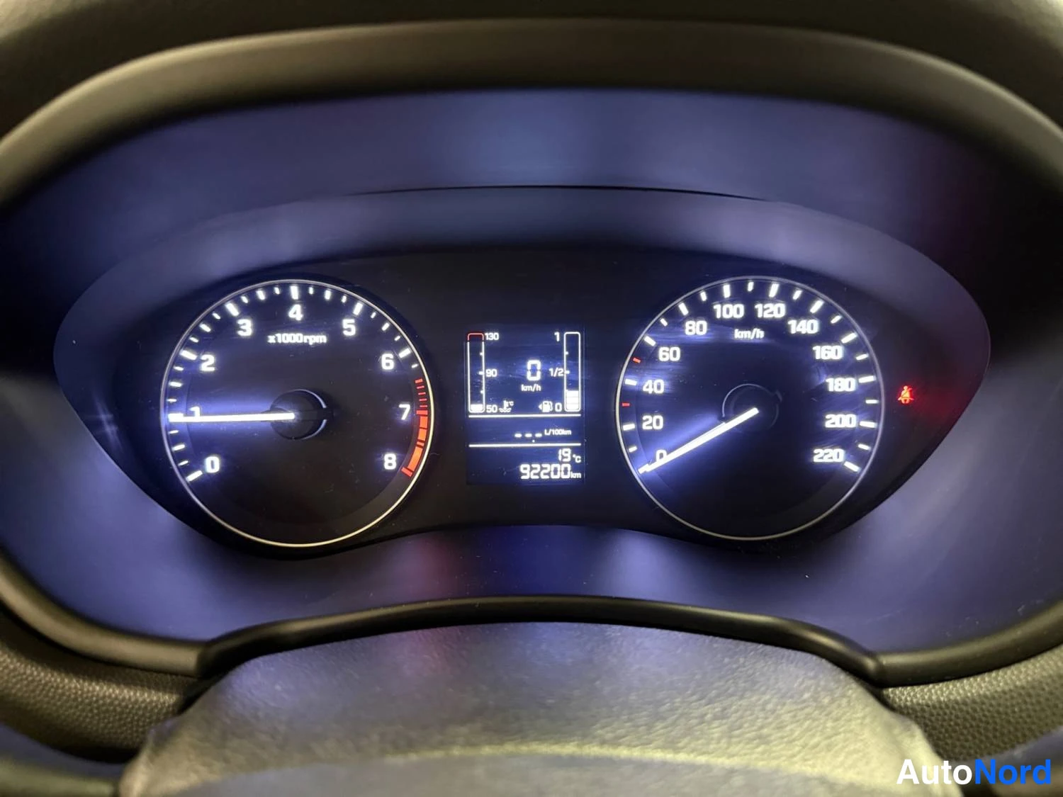 Punainen Hyundai I20 2017, yksityiskohta, kuva 18