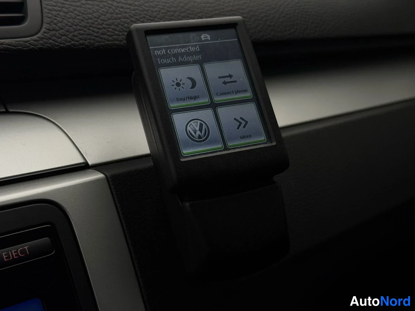 Black Volkswagen Passat Variant 2010, detail, photo 20