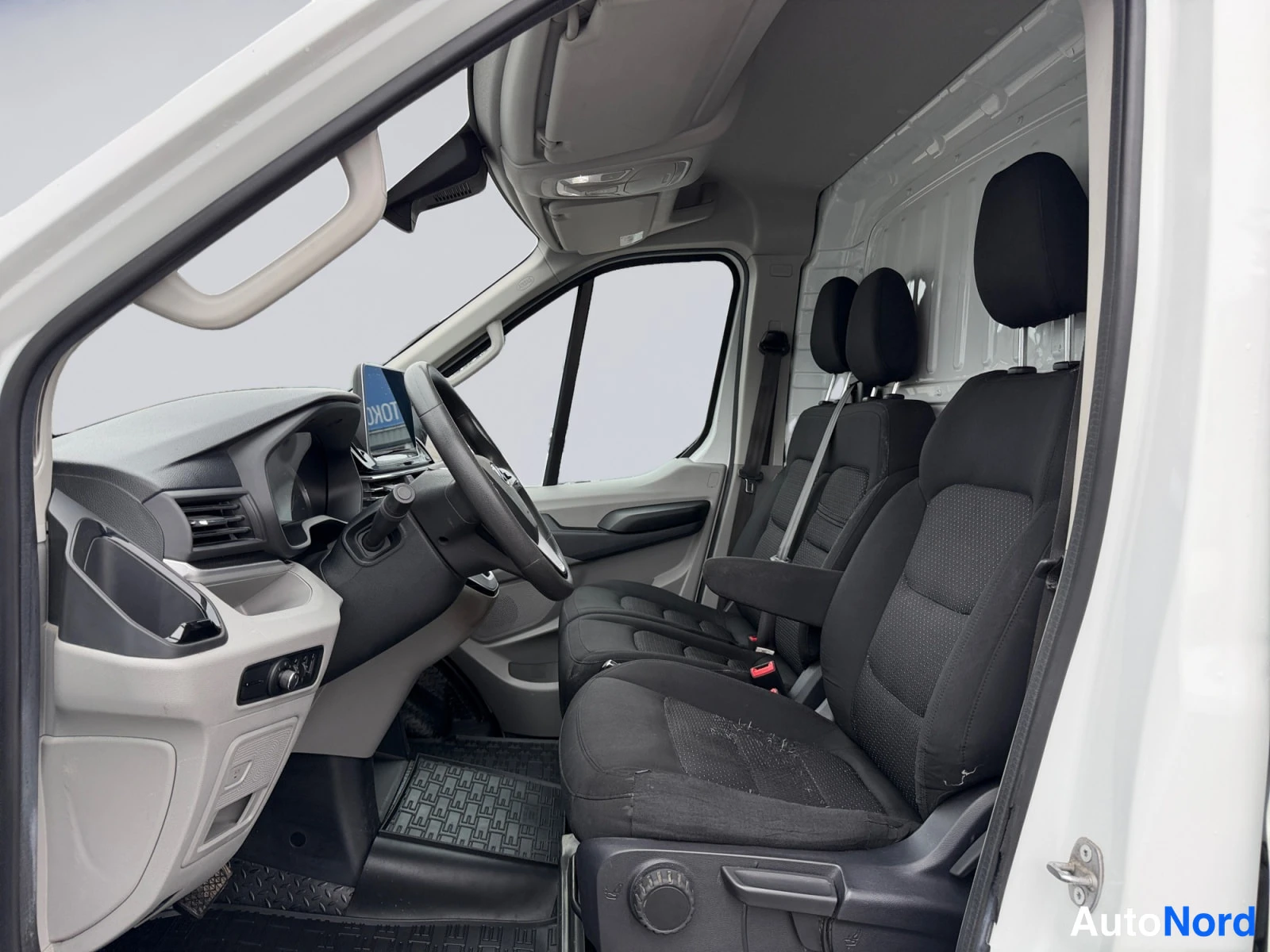 Valkoinen Maxus Deliver 9 2022, etuistuimet, kuva 12
