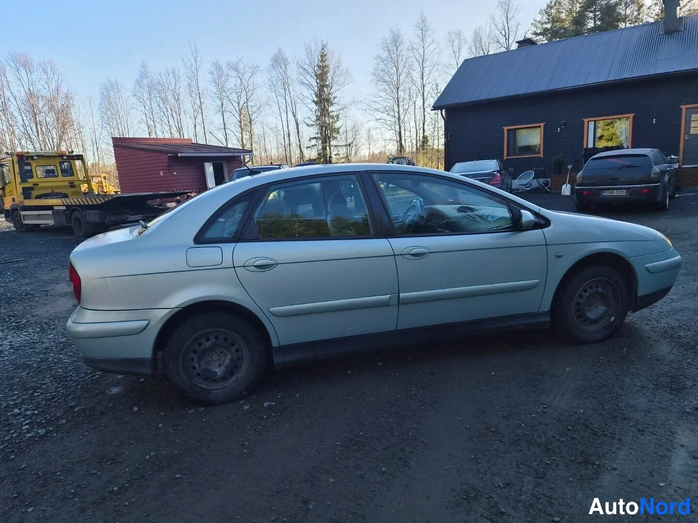 Grå Citroen C5 2003, snett bakifrån, bild 10