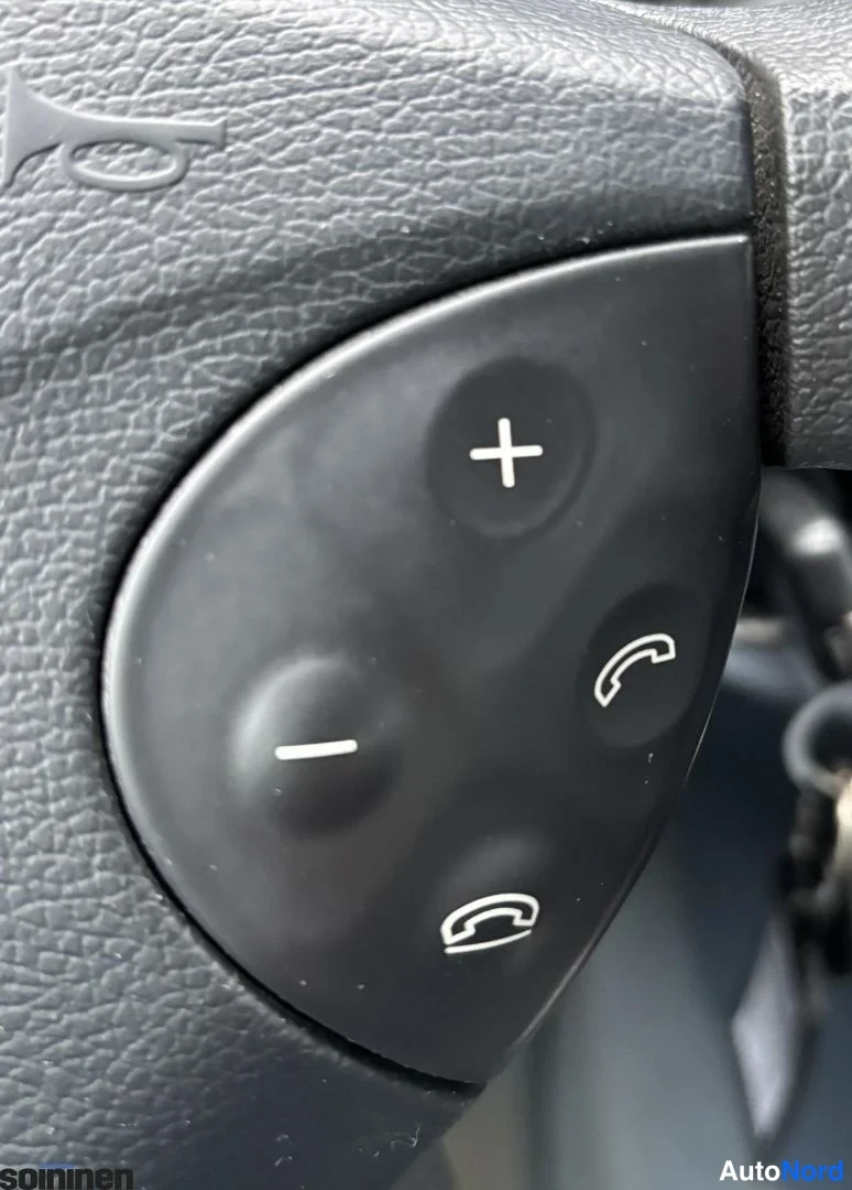 Grå Mercedes-Benz E 200 2004, detalj, bild 16