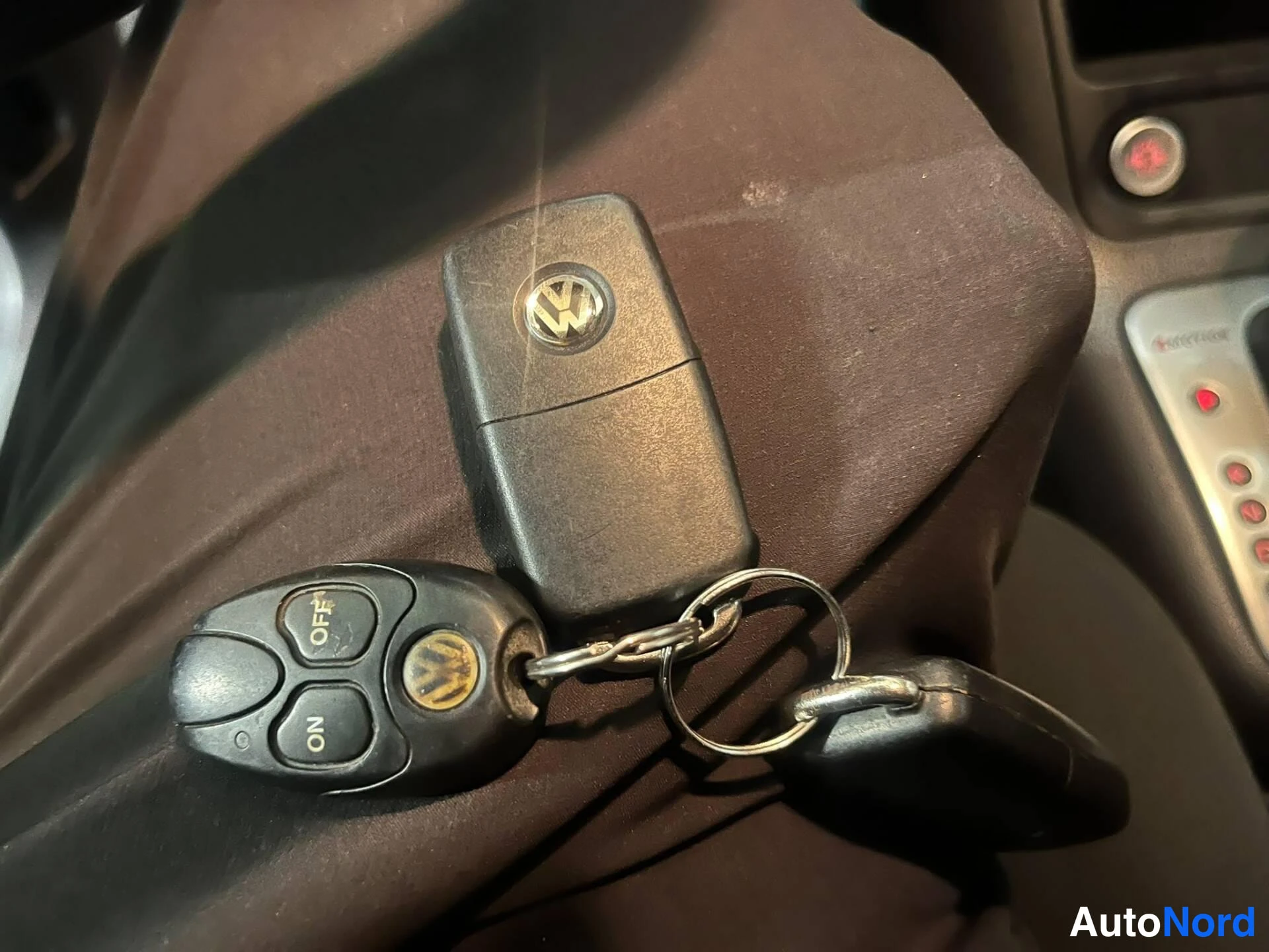Musta Volkswagen Tiguan 2015, yksityiskohta, kuva 13