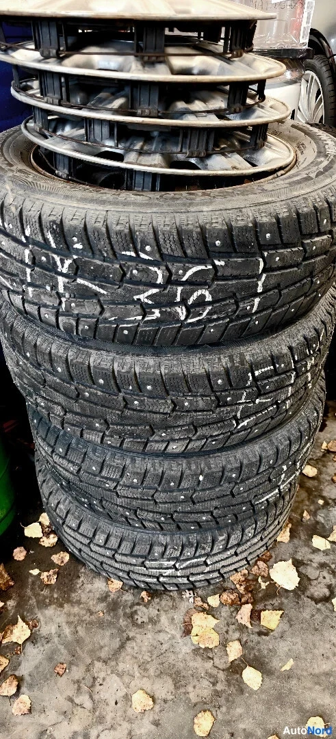 Vihreä Ford Focus 1999, yksityiskohta, kuva 10